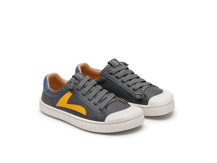 Ground Sneakers