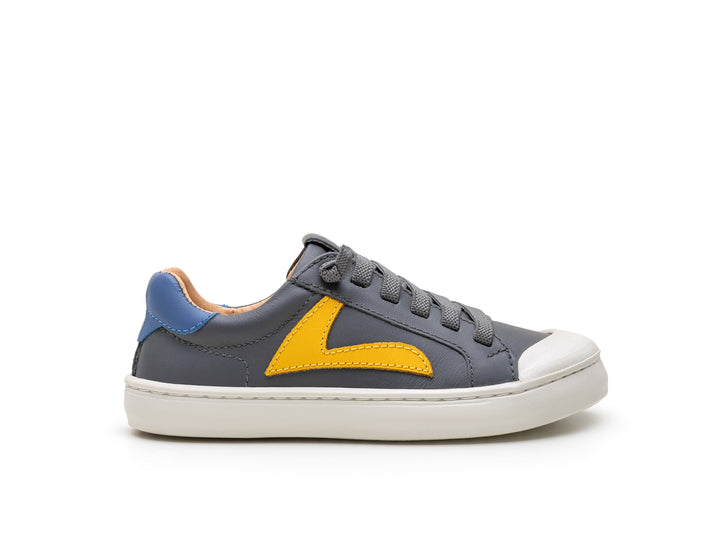 Ground Sneakers
